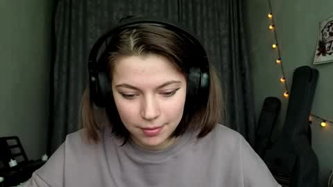 Anny Simpson online show from February 2, 6:43 am