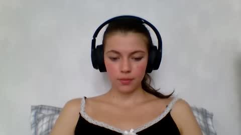 Anny Simpson online show from September 15, 5:31 am