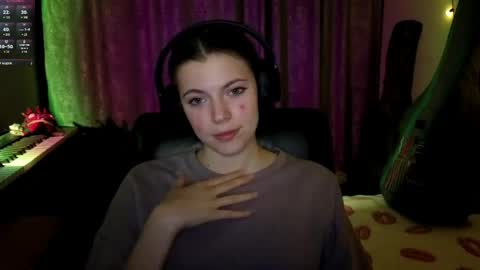 Anny Simpson online show from April 12, 8:24 pm