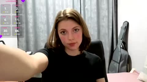 Anny Simpson online show from June 7, 8:36 pm
