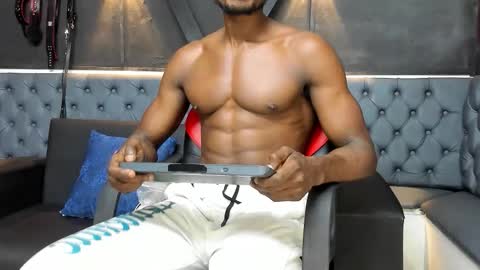 terranze_z online show from November 26, 8:27 pm