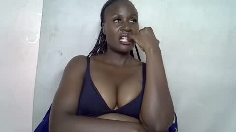 terriam online show from December 14, 8:04 pm