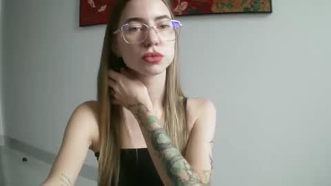 tessa_calmness online show from February 25, 2:48 am