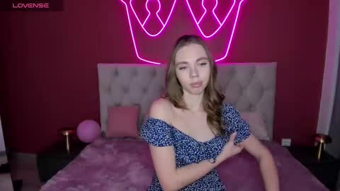 Tessa 3 online show from February 20, 1:25 am