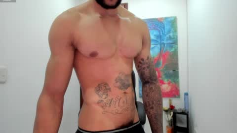 Snapshot of teylor_cristian chatting on December 10, 12:39 am Cristhian Teylor online show from December 10, 12:39 am