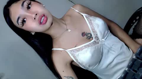 Snapshot of tgirl_luna69 chatting on February 15, 2:55 pm Luna online show from February 15, 2:55 pm
