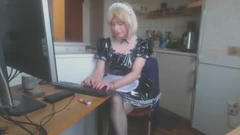 Tgirlsub4DomQ online show from November 16, 1:46 pm