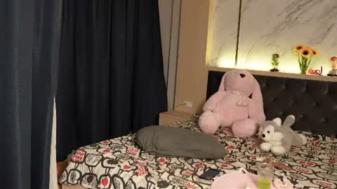 thaitwix online show from July 4, 6:11 pm