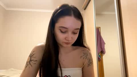 Yumi online show from February 23, 3:14 pm