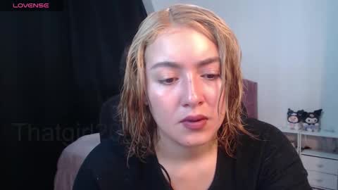 Snapshot of thatgirl2003 chatting on September 21, 2:10 pm   online show from September 21, 2:10 pm