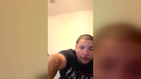 thatguymichael93 online show from August 7, 6:55 am