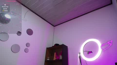 the girl of your dreams online show from December 11, 2:22 pm