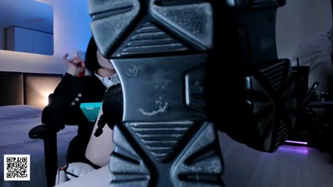 Snapshot of the_inamorata chatting on October 9, 9:42 pm Goddess Misha online show from October 9, 9:42 pm