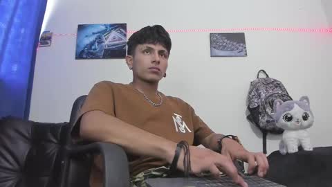 Danny online show from December 13, 8:04 pm