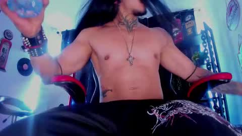 the beast master online show from November 17, 9:39 pm