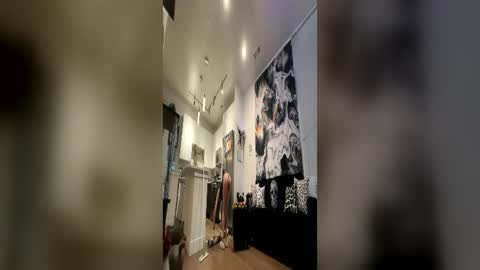 thebrattybelle99 online show from June 15, 5:27 pm