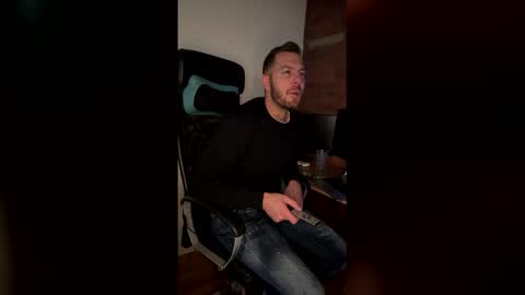 THE CHEEKY ALPHA  online show from March 28, 5:09 am