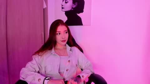 Alicia Alikath  online show from December 11, 1:47 am