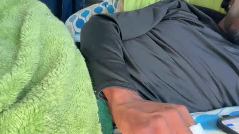 theeshooterr online show from February 19, 9:25 pm