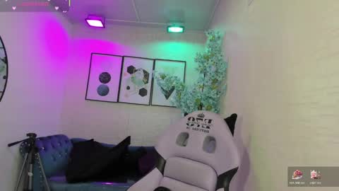 Theia  online show from April 4, 12:34 pm