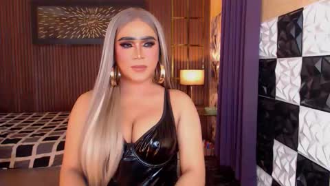 Paula online show from March 7, 7:14 pm