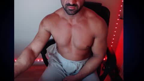 TheMuscleFactory online show from November 13, 11:18 pm