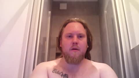 thenewdude1992 online show from April 5, 8:28 pm