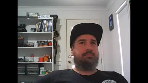 aussiebeard online show from October 29, 2:24 am