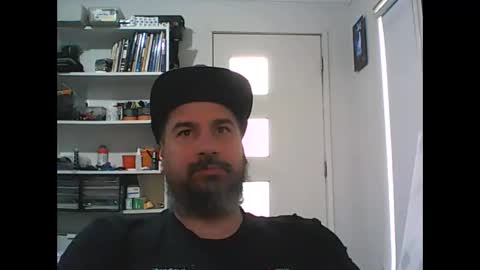 Snapshot of theozbeardguy chatting on October 21, 3:33 am aussiebeard online show from October 21, 3:33 am