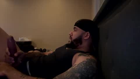 Snapshot of thepipe_layer chatting on December 6, 5:14 am ThePipe online show from December 6, 5:14 am