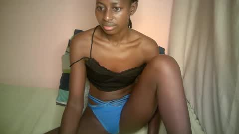 Snapshot of therry_heart chatting on September 25, 2:29 am hearty online show from September 25, 2:29 am