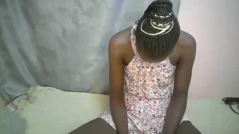 Snapshot of therry_heart chatting on October 9, 9:37 am hearty online show from October 9, 9:37 am