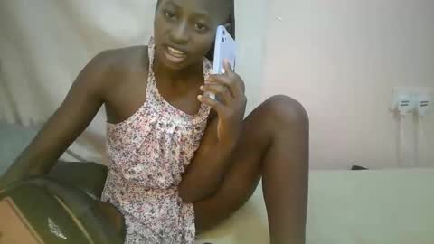 Snapshot of therry_heart chatting on October 5, 6:59 pm hearty online show from October 5, 6:59 pm