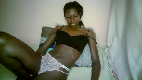 Snapshot of therry_heart chatting on September 27, 6:44 am hearty online show from September 27, 6:44 am