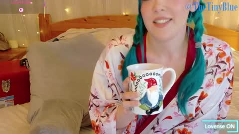 Tiny Blue online show from April 4, 5:31 pm