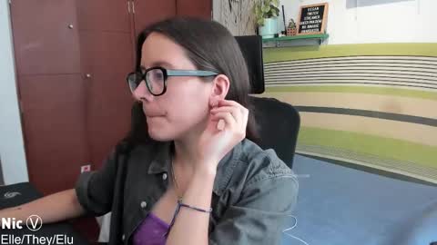 Nicole online show from February 6, 9:06 pm