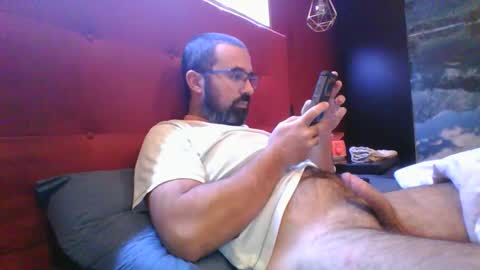 Snapshot of theviper1990 chatting on November 2, 1:38 am Carlos1990 online show from November 2, 1:38 am