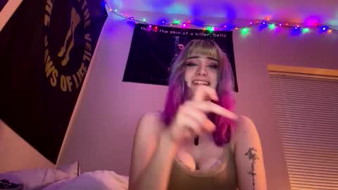 thewildwildwest online show from March 7, 5:29 am