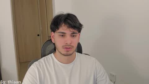 thiaan__ online show from November 18, 11:15 pm