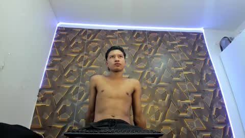 Thiago online show from March 11, 12:30 pm