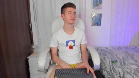 Snapshot of thiago_james69 chatting on September 29, 2:32 am Manuel online show from September 29, 2:32 am
