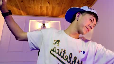 thiago_n_sam online show from October 20, 2:49 am