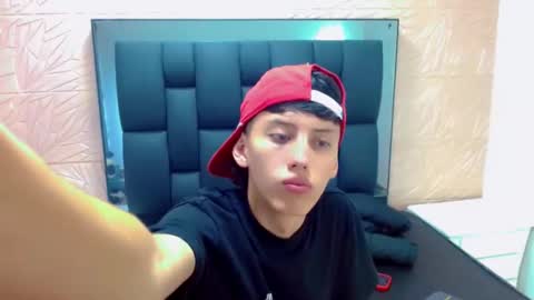 thiago_twink38 online show from February 10, 5:54 am