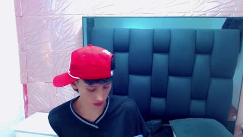 thiago_twink38 online show from January 7, 7:57 am