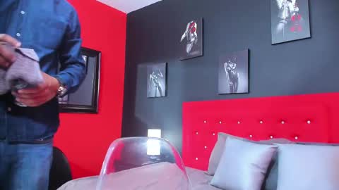 Thia Gomez online show from March 8, 12:20 pm