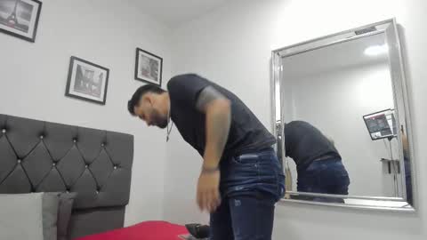 Thia Gomez online show from February 4, 7:18 pm