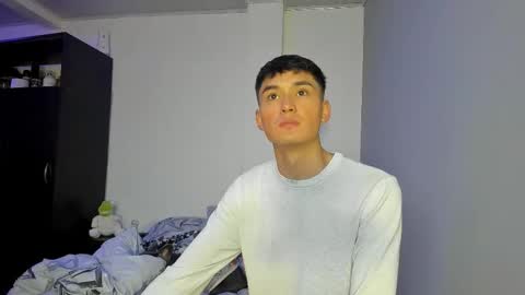 Snapshot of thiagowells_ chatting on October 22, 4:19 pm Thiago Wells online show from October 22, 4:19 pm