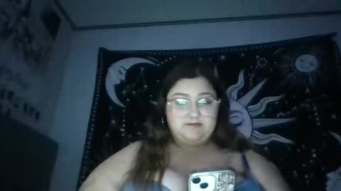 Snapshot of thick_dreamsiclee chatting on October 29, 11:49 pm remreign online show from October 29, 11:49 pm