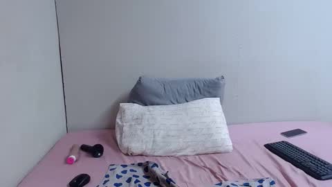 thickassebonyza online show from April 28, 5:06 pm