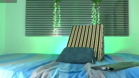 Thiago Saenzz online show from July 27, 4:37 pm